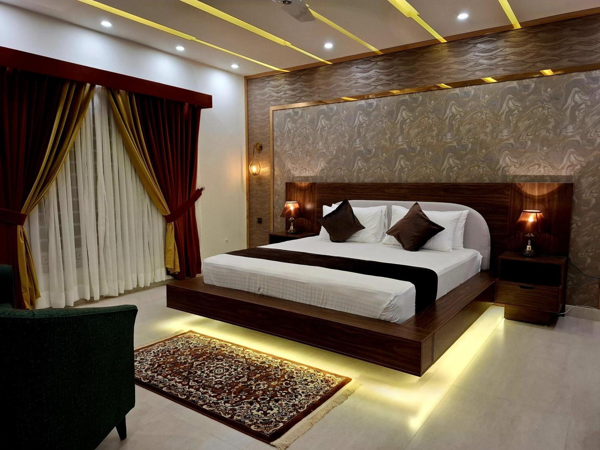 Royal Galaxy Hotel & Residence - Near Islamabad International Airport & Motorway Екстер'єр фото