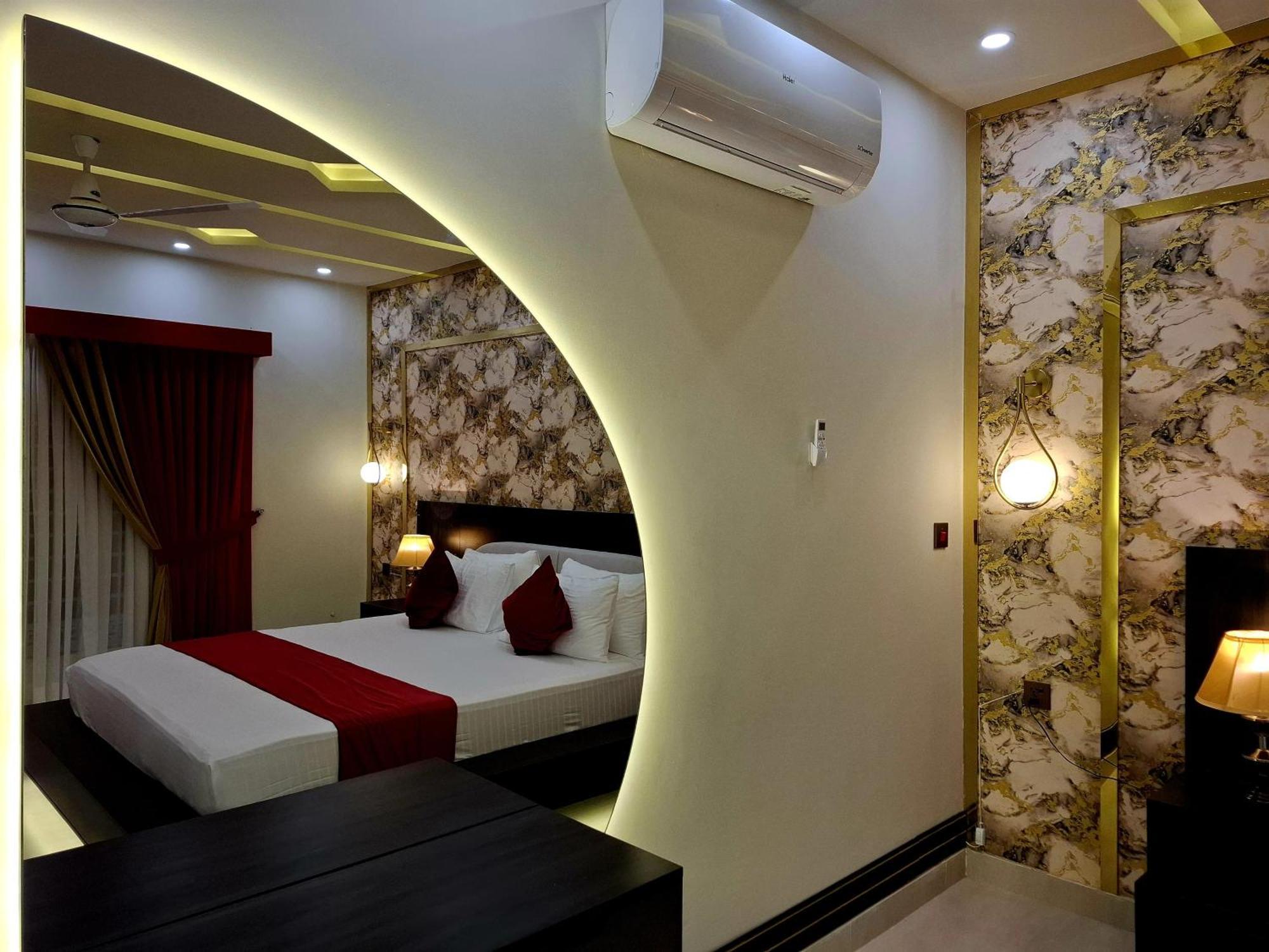 Royal Galaxy Hotel & Residence - Near Islamabad International Airport & Motorway Екстер'єр фото