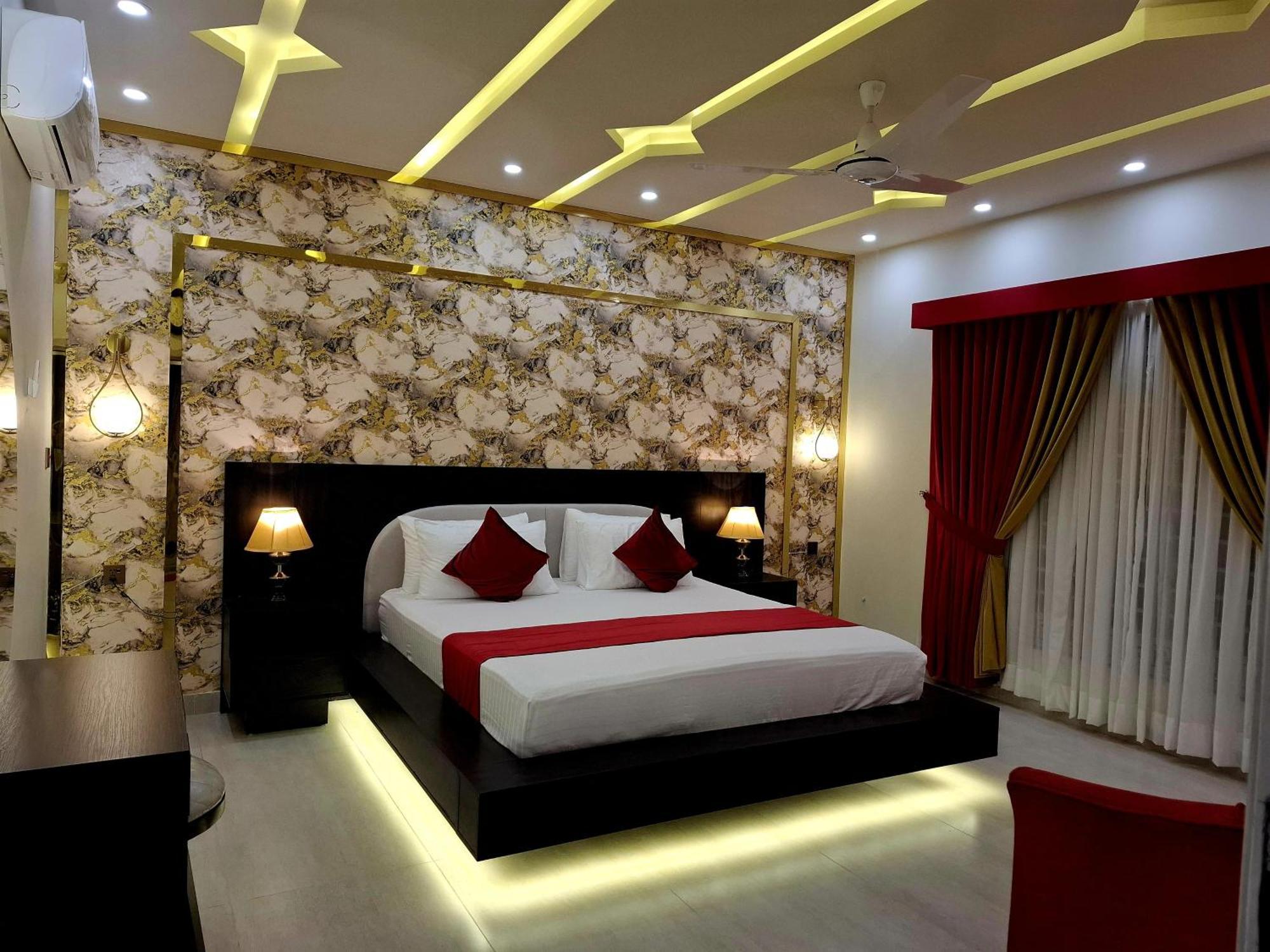 Royal Galaxy Hotel & Residence - Near Islamabad International Airport & Motorway Екстер'єр фото