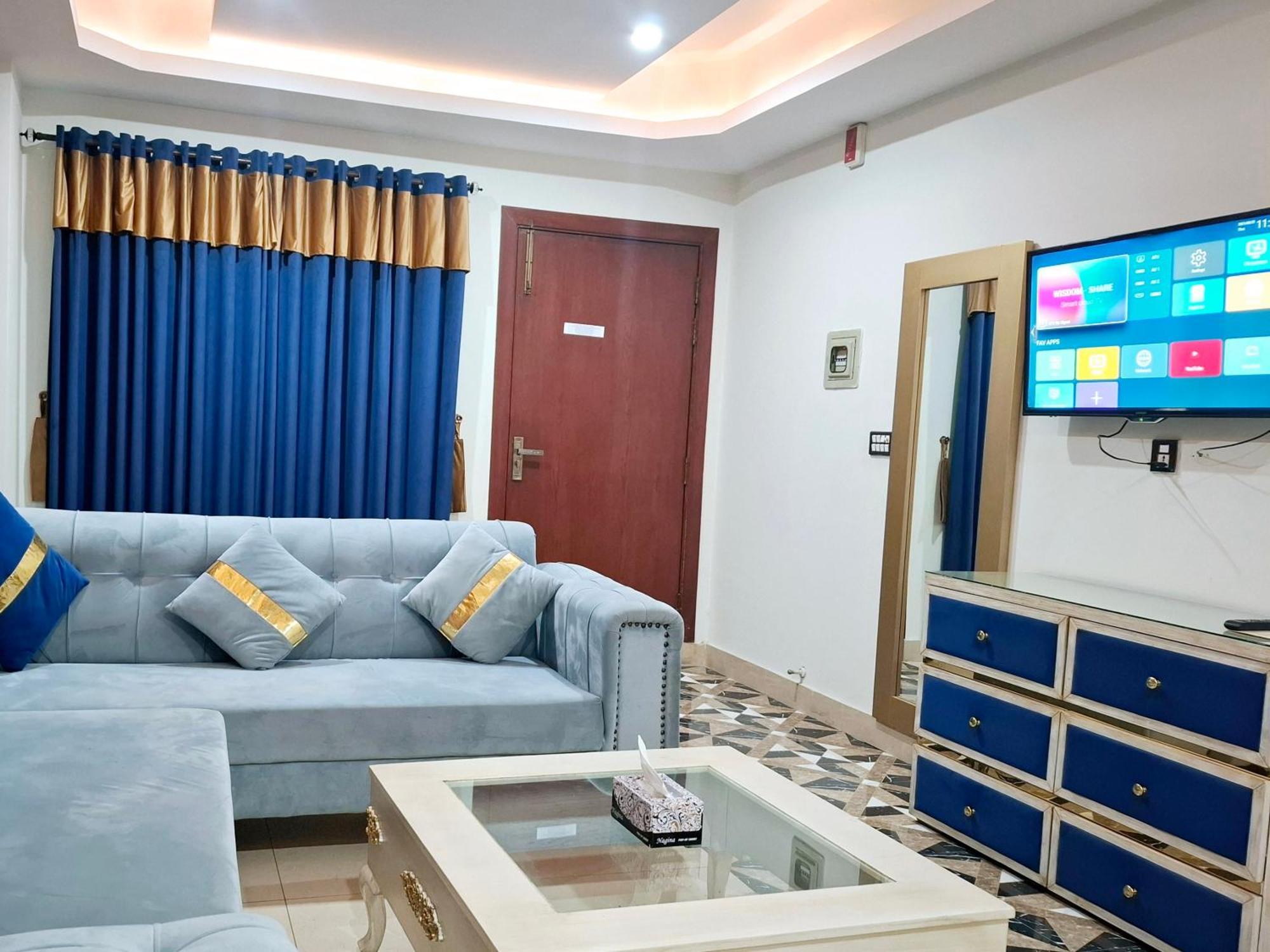 Royal Galaxy Hotel & Residence - Near Islamabad International Airport & Motorway Екстер'єр фото