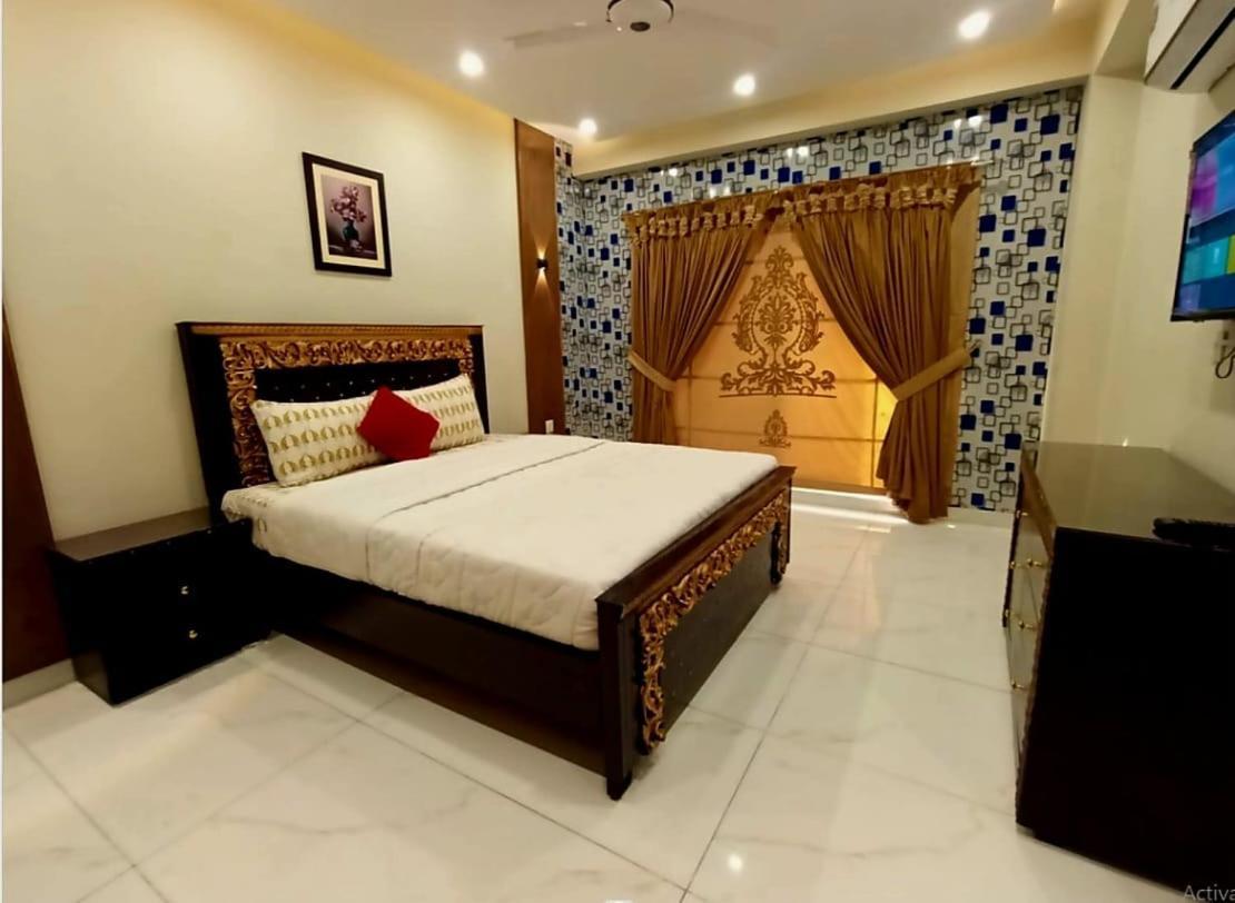 Royal Galaxy Hotel & Residence - Near Islamabad International Airport & Motorway Екстер'єр фото