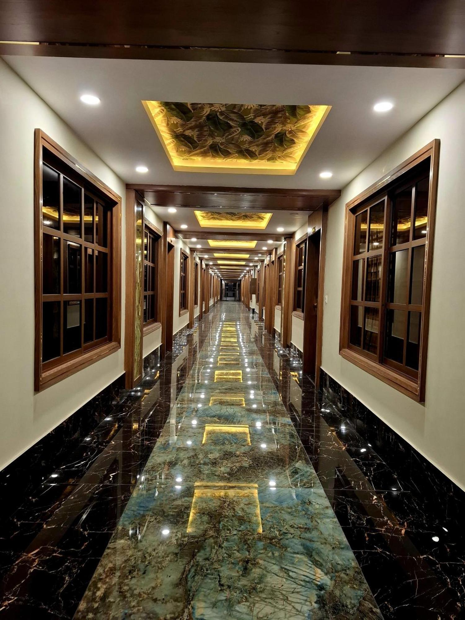 Royal Galaxy Hotel & Residence - Near Islamabad International Airport & Motorway Екстер'єр фото